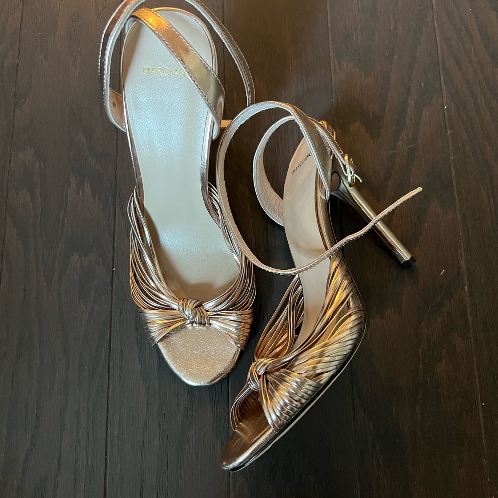 NEW Marciano Rose Gold Heels - Picture 2 of 4